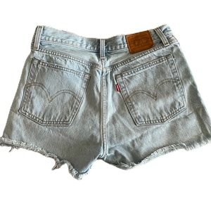 Levi’s Wedgie Short size 28